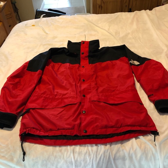 Mens med North Face jacket - Picture 13 of 16